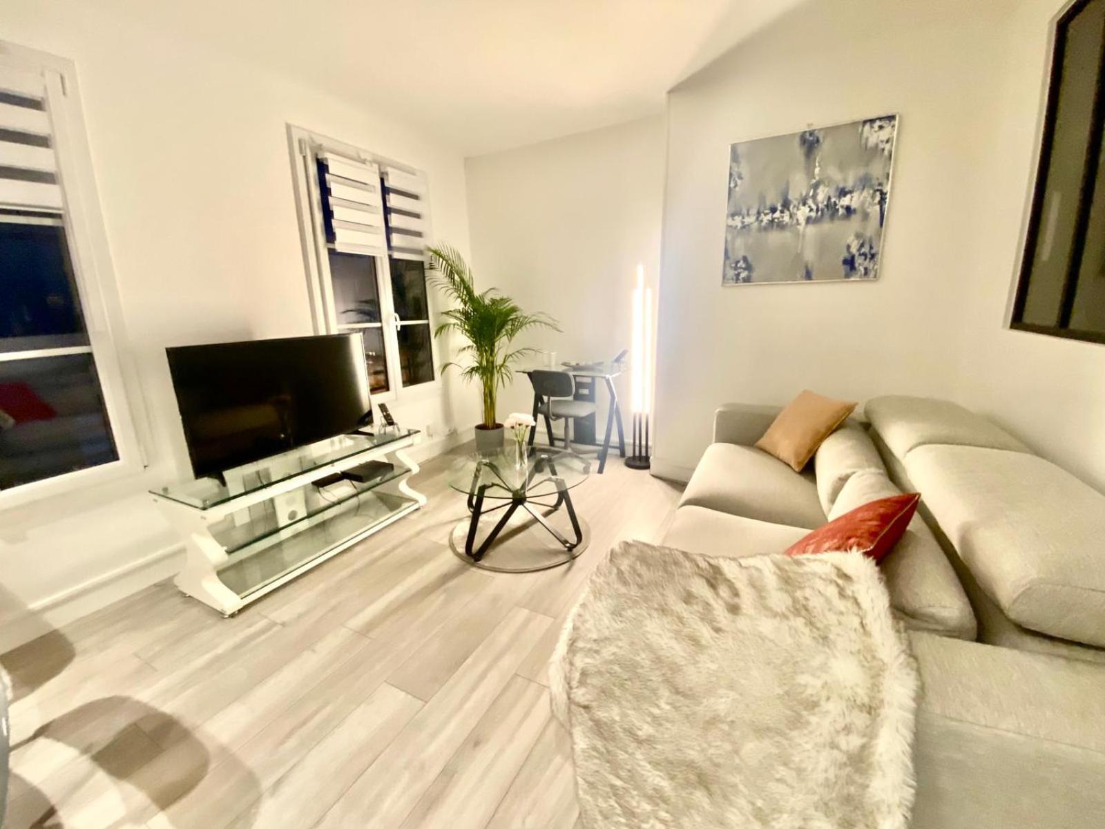 Appartement Lady - F2 Proche Chateau Et Gare Versailles